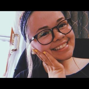 Meet your Posher, Kaylie